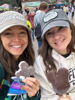 disneyland ice cream treat snacks disney land Anaheim